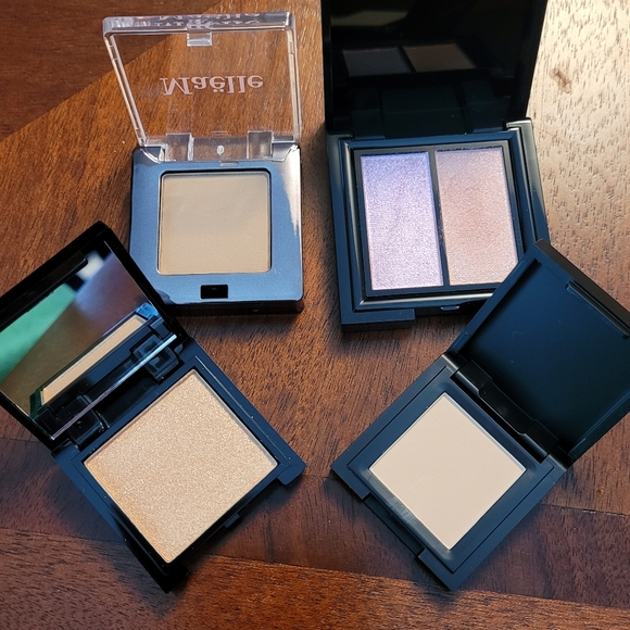 Assorted Eyeshadows - Picture 2 of 2